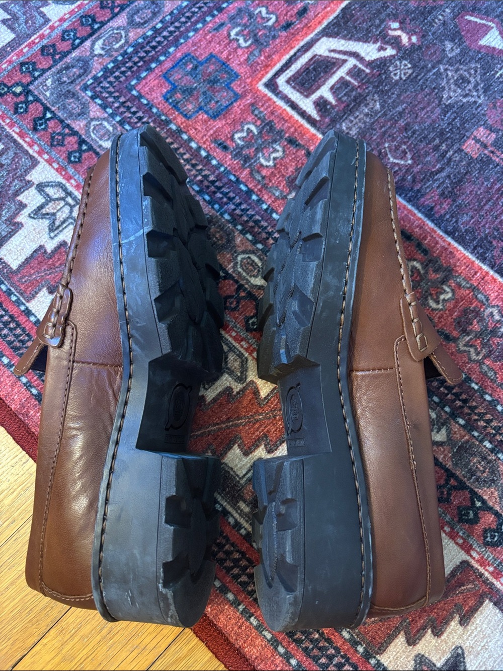 Born Women's Carrera Loafer - Picture 11 of 12